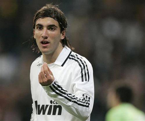 伊瓜因为什么退役,伊瓜因为啥离开皇马